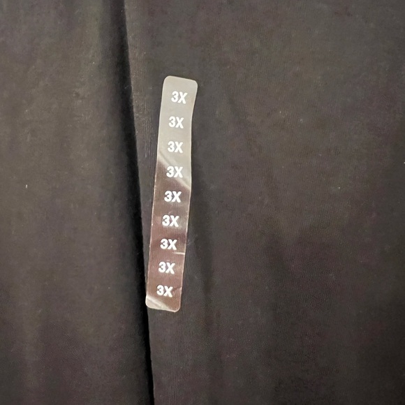 Girlfriend-Fit Ribbed Tee - PENN. Essentials - Picture 11 of 11